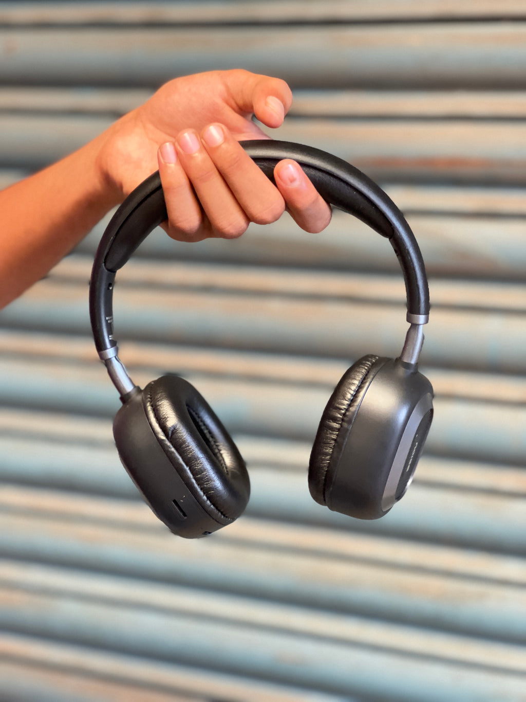 Noise Wireless Bluetooth Over-Ear Headphones – Deep Bass Edition