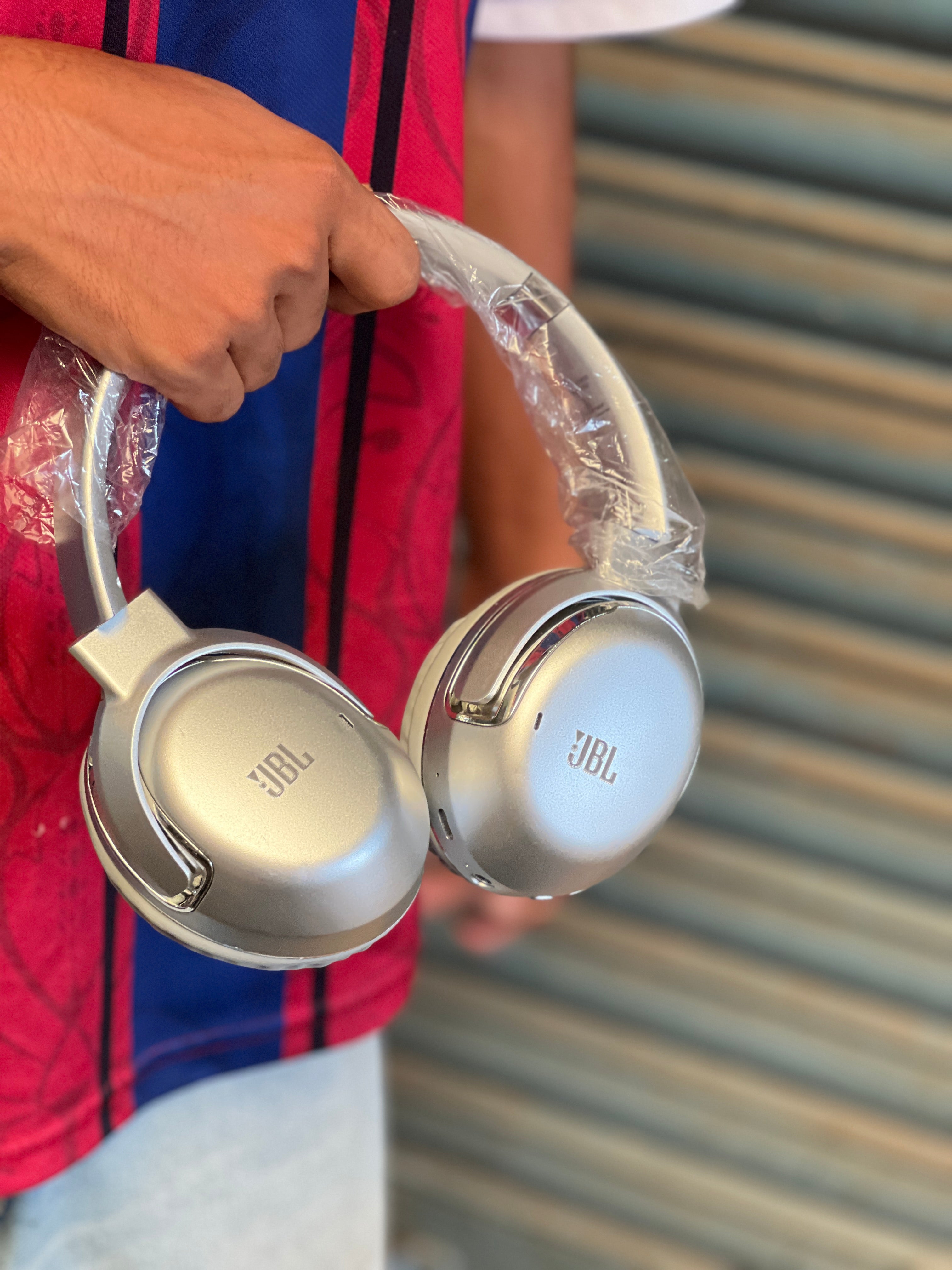 JBL Tour One M2 Wireless Over-Ear Noise Cancelling Headphones, ANC + Smart Ambient, 4-Mic, Legendary Pro Sound, Immersive Spatial Sound, Personi-Fi 2.0, Bluetooth 5.3 - Champagne, JBLTOURONEM2CPG